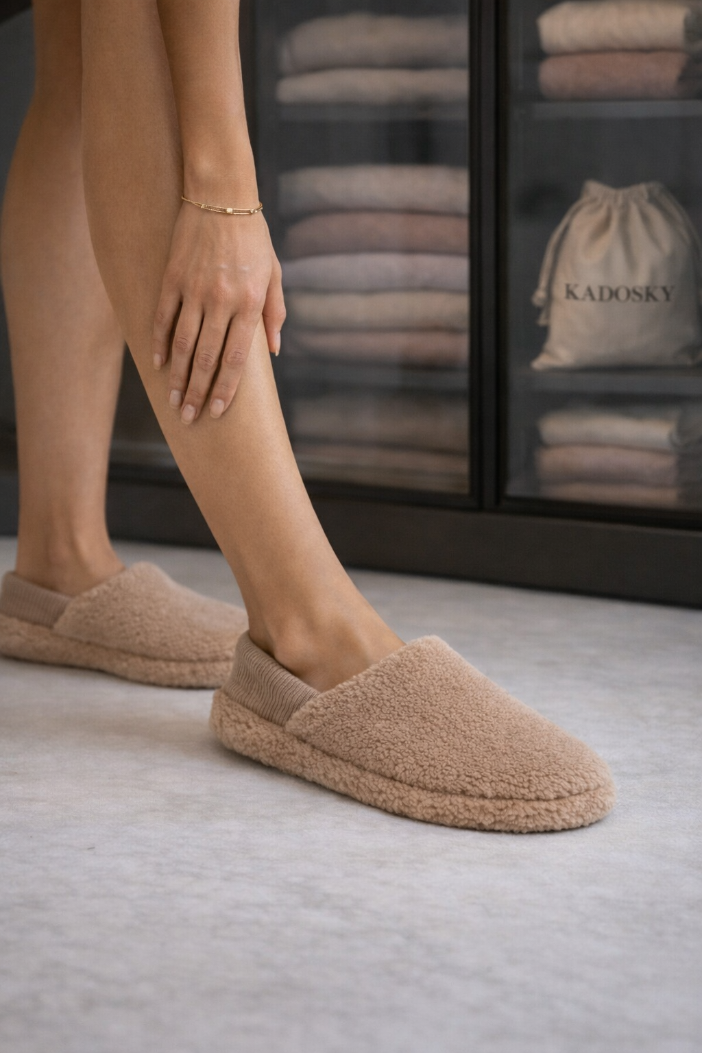 KADOSKY Soft Step Peluş Ev Terliği | Yumuşak & Sessiz Taban